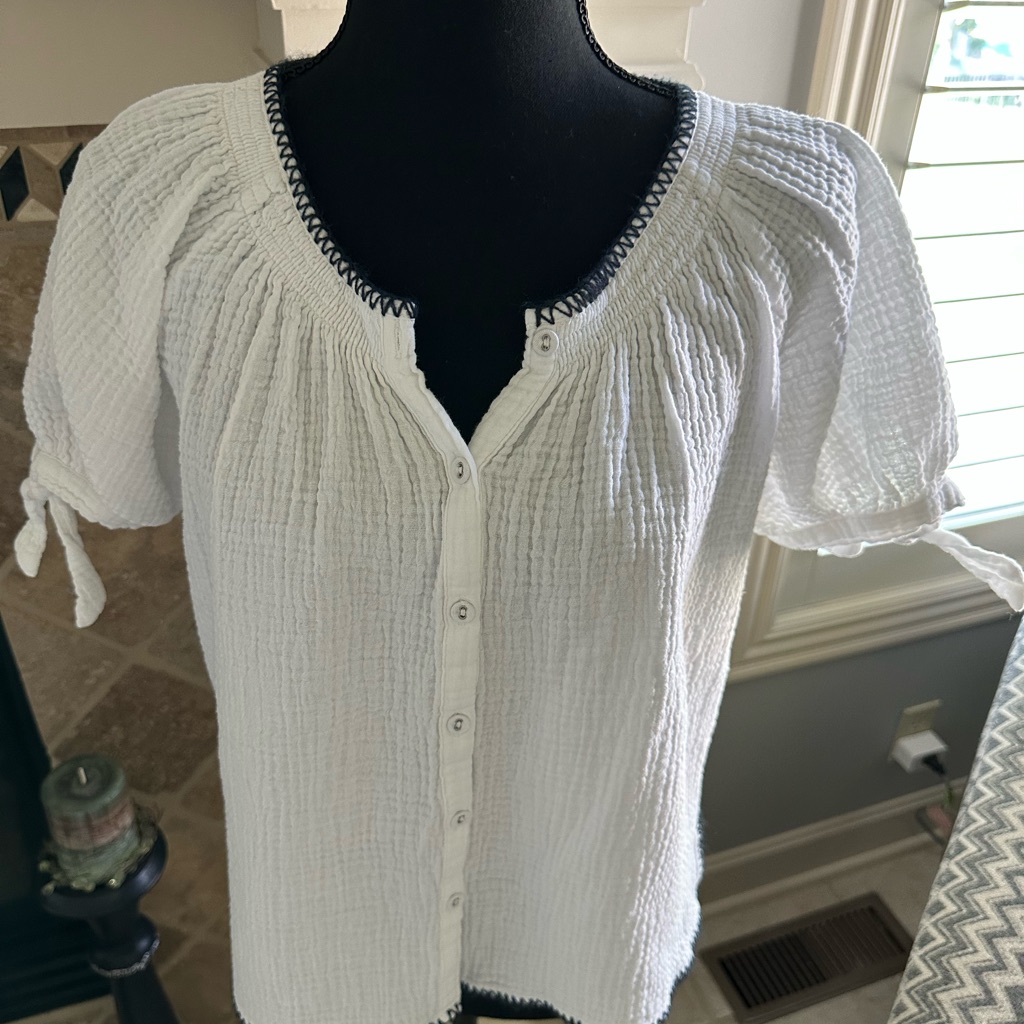 Saylor White Women's Top